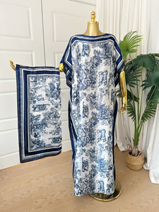 Elegante <span class=keywords><strong>Abito</strong></span> Kaftano con Stampa Toile Bianco e <span class=keywords><strong>Nero</strong></span> con Sciarpa Abbinata - Vestito Lungo Bohémien Ampio per Donna - Product Image 2