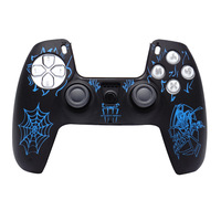 Coque en silicone souple compatible avec la manette PS5, motif toile d'araignée gravé au laser, confort ergonomique, protection de la manette de jeu