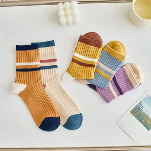Chuji Women's Mid-Length Socks Colorful Retro Style Sweat-Absorbent Spring Autumn Wear - Product Image 5