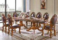 Table à manger de conception européenne, table à manger en bois massif et chaises avec revêtement en cuir, table à manger en bois
