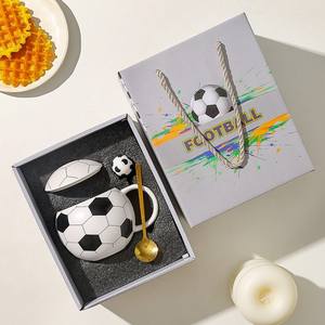 Mug en céramique de haute qualité, moderne et créatif, en forme de coupe de football, avec couvercle, compatible lave-vaisselle et micro-ondes, emballage en boîte blanche - Product Image 1