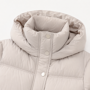 Veste longue matelassée élégante et ultra-chaude, imperméable, avec capuche et rembourrage en duvet d'oie blanc pour l'hiver froid - Product Image 4