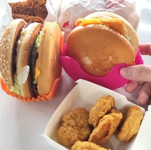 再利用可能なハンバーガーサンドイッチバーガーホルダーバーガー愛好家大人と子供のための格納式バーガー固定ボックス - Product Image 6