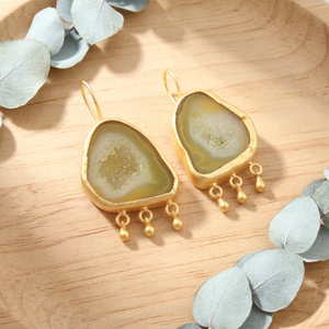 El más nuevo diseño chapado en oro Natural geoda ágata Druzy pequeña campana encantos cuentas cepillado acabado mate o regalos para boda - Product Image 2