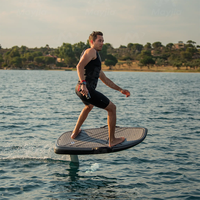 Kit complet de planche de surf électrique hydrofoil 8000W avec moteur sans balais et pont en fibre de carbone pour les sports nautiques d'aventure en plein air