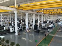 Centre d'usinage à portique de type manuel/CNC Taiwan Dawei/GMC8033, contrôleur FANUC 90 °   Tête de fraisage