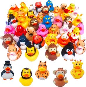 Vente en gros de jouets de bain de luxe écologiques de 2 pouces, canards en caoutchouc personnalisés avec logo de marque, canards flottants sur mesure, logo personnalisé - Product Image 2
