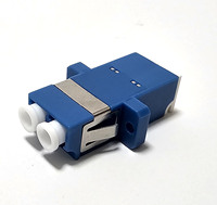 Adaptateur fibre optique LC/UPC vers LC/UPC monomode duplex avec obturateur interne et bride