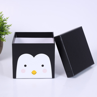 Couvercle personnalisé de fabrication professionnelle et emballage en papier de carton de base boîte cadeau de mariage carrée avec ruban