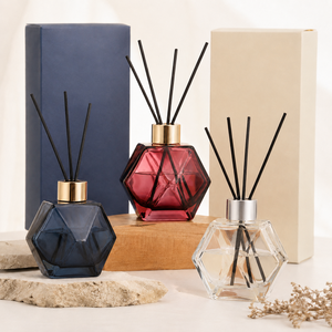 Difusor de Aromas Recargable AIKUN Hexagonal de Vidrio con Varillas de Fibra para Hoteles y Hogares, Venta al Por Mayor - Product Image 2