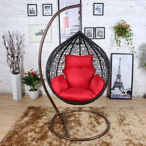 กลางแจ้งเฟอร์นิเจอร์หวายห้องนั่งเล่นในร่ม Patio Wicker สีขาวไข่แขวนเก้าอี้แกว่งเบาะขาตั้ง