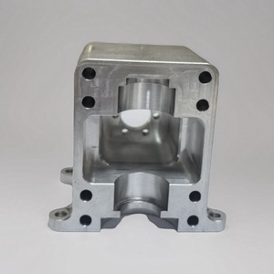 บริการเครื่องจักรซีเอ็นซีความแม่นยำสูง โซลูชันความแม่นยำที่ปรับแต่งได้สำหรับผลิตภัณฑ์หล่อขึ้นรูป - Product Image 3