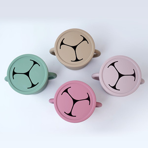 Vaso de silicona para bebés con doble asa y diseño anticaída para alimentar, dar de comer y aprender a beber, de 0 a 12 meses - Product Image 1