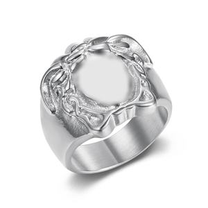 <span class=keywords><strong>Bague</strong></span> en or ton or sculptée en relief rétro artisanale glamour pour hommes, bijoux de mode rétro pour les fêtes - Product Image 4