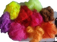Fibre de polyester recyclée 3D64MM utilisée pour les tissus non tissés aiguilletés pour tapis et chiffons de nettoyage