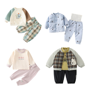 เสื้อผ้าเด็กทารกผ้าฝ้ายสำหรับฤดูใบไม้ร่วงและฤดูหนาว ชุด 2 ชิ้น เสื้อแขนยาว กางเกงลายสก็อต ลายการ์ตูนหมี สำหรับเด็กวัยเตาะแตะ - Product Image 1