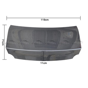 Cubierta de Maletero Trasero de Fibra de Carbono Estilo OEM, Color Negro Carbono, Superficie Altamente Pulida, Proceso de Moldeo al Vacío para Nissan GTR R35 - Product Image 1