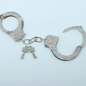 Game Party BDSM Menottes et chevilles en métal pelucheux pour Hen Party Bondage Play Purple Taille réglable - Product Image 4