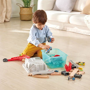 <span class=keywords><strong>Hape</strong></span> <span class=keywords><strong>Train</strong></span> en bois de haute qualité Ensemble de <span class=keywords><strong>train</strong></span> ferroviaire de luxe Échelle pour enfants Piste Voiture Jouets Véhicule Fente Jouets pour enfants Ensemble - Product Image 2