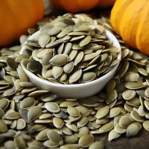 Produttore all'ingrosso grande sapore originale noccioli di semi di zucca crudi cotti senza guscio snack noci 500g - Product Image 1