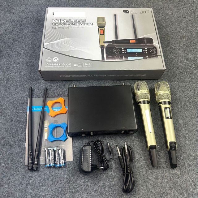 SKM9000MINI Wireless Microphone - Dual-Head True Diversity Wireless Microphone