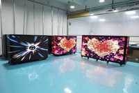 Écran LED couleur portable haute luminosité six voies pour table de DJ avec flight case et comptoir d'accueil