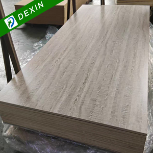 Contreplaqué mélaminé résistant à l'eau haute résistance OEM ODM avec noyau combiné de 15 mm pour meubles de placard - Product Image 2