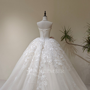 Robe de mariée élégante LY123 en ivoire, sans bretelles, avec broderie florale, style Empire, coupe princesse, avec nœud - Product Image 4