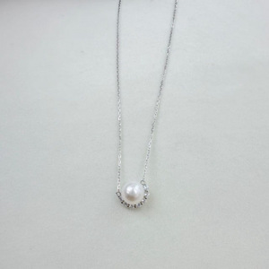 Collier de perles d'eau douce naturelles Zhuji 8-9 mm pour femmes, style classique en forme de croissant d'aurora, perles d'eau douce magnifiques et impeccables - Product Image 3