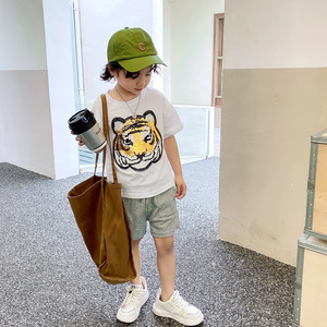 <span class=keywords><strong>T</strong></span>-<span class=keywords><strong>shirt</strong></span> d'é<span class=keywords><strong>t</strong></span>é coréen mignon réversible à sequins imprimé <span class=keywords><strong>t</strong></span>ête de tigre en coton à col rond et épaules tombantes unisexe pour garçons, filles et enfants - Product Image 1