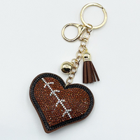 Roze-kersenkleurige bestseller sleutelhanger met strass steentjes, 3D fruitbedel met strass steentjes, stijlvolle tasaccessoire met kwastje