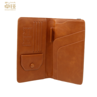 Housse de passeport vintage en PU effet vieilli avec motif avion en relief, sangle élastique et languette de suspension arrière, porte-documents de voyage, logo personnalisé
