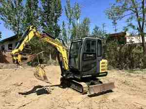 Mini-excavatrice 2,5 tonnes avec moteur Cummins Euro 5 EPA, livraison gratuite, machine chinoise d'occasion pour usage agricole, avec moteur, boîte de vitesses et pompe à engrenages - Product Image 3