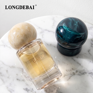Flacon de parfum de luxe vide 30 ml, forme cylindrique, portable, avec bouchon doré, sérigraphie et pulvérisateur à bâtonnets – Meilleures ventes - Product Image 2