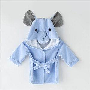 Toalla <span class=keywords><strong>de</strong></span> baño <span class=keywords><strong>de</strong></span> alta calidad para bebé, albornoz <span class=keywords><strong>de</strong></span> algodón orgánico <span class=keywords><strong>de</strong></span> bambú <span class=keywords><strong>de</strong></span> terciopelo, toalla con capucha para bebé con orejas <span class=keywords><strong>de</strong></span> Animal lindo infantil - Product Image 3