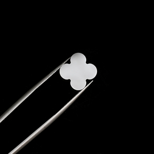 Dubai all'ingrosso di alta qualità pesante trifoglio di zircone 13x13x2.1mm 1.2g bianco naturale madreperla quadrifoglio di <span class=keywords><strong>pietra</strong></span> - Product Image 6