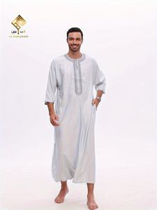 Dernière collection de burqas haut de gamme pour hommes, en tissu doux anti-boulochage, avec un design élégant à manches raglan, tissu respirant et bien aéré pour l'été. - Product Image 5