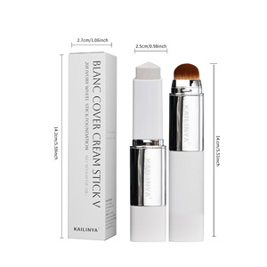 Base de Maquillaje Líquida con Filtro que Mejora la Tez, con Efecto Blanqueador Duradero para un Aspecto Radiante y una Tez Más Luminosa - Product Image 5