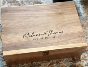 Caja <span class=keywords><strong>de</strong></span> Recuerdos <span class=keywords><strong>de</strong></span> Boda Personalizada - Caja <span class=keywords><strong>de</strong></span> <span class=keywords><strong>Madera</strong></span> Grabada a Medida <span class=keywords><strong>para</strong></span> Parejas - <span class=keywords><strong>Regalos</strong></span> <span class=keywords><strong>de</strong></span> <span class=keywords><strong>Aniversario</strong></span>, <span class=keywords><strong>Regalos</strong></span> <span class=keywords><strong>para</strong></span> Despedida <span class=keywords><strong>de</strong></span> Soltera - Product Image 3