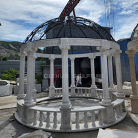 Decoración de jardín al aire libre, columna de Cúpula de Hierro redonda de lujo, pabellón de mármol blanco, cenador de boda con pasillo