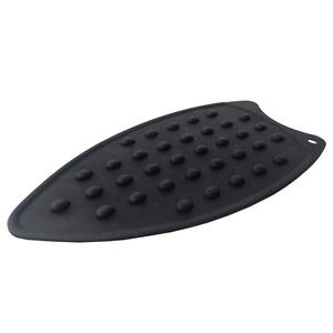 แผ่นรองเหล็กซิลิโคนกันลื่นทนความร้อน14*27ซม. พร้อมวัสดุผ้าป้องกันความปลอดภัยสำหรับเสื้อผ้าสำหรับใช้ในตู้เสื้อผ้า - Product Image 4