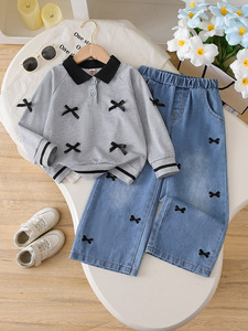Set Casual Primaverile 2026 per Bambine: Felpa Grigia con Fiocchi + Jeans, 2 Pezzi, Maniche Lunghe - Product Image 2