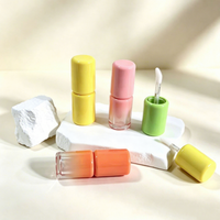 Botol Lip Gloss Kosong Mini 3.5ml Warna-warni Bulat Gradasi Pink Hijau Lucu, Kemasan Lip Oil, Wadah Lip Tint OEM