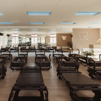 Machine de Pilates Xformer en alliage d'aluminium, nouvelle conception personnalisée, durable, pour l'entraînement de yoga et le renforcement du tronc