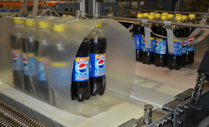 Đóng gói <span class=keywords><strong>LDPE</strong></span> mềm Opaque kéo dài thu nhỏ gói CuộN mờ films cho nước khoáng & bia lon nước giải khát bao bì - Product Image 4