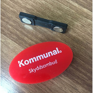 <b>Magnetic</b> Badge Holder Plastic Red Oval With Silver <b>Bar</b> For Work Badges And Name Tags - Product Image 2