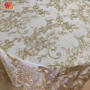 Mantel redondo de encaje dorado con bordado floral, tamaño personalizable, para decoración de bodas y hoteles. - Product Image 3