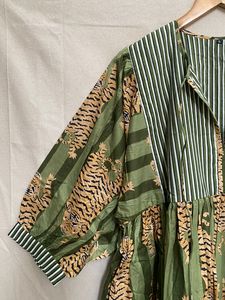 Robe longue en coton pour femmes, douce et respirante, idéale pour l'été, avec emballage personnalisé, provenant d'un fournisseur indien. - Product Image 6