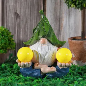 Nordic Outdoor Solar Dwarf resin Garden ornaments Country Glowing Little Dwarf statue Yard decoration Gifts