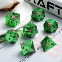 Fleur polyédrique métallique mdn dés en vrac personnalisé métal dés dnD fleur de prunier métal dés ensemble D & D avec boîte-cadeau pour jeux RPG vert
